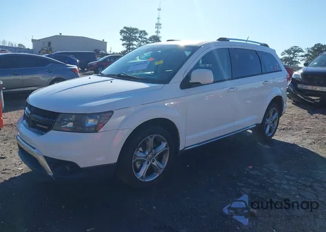 2017 Dodge Journey Crossroad z USA, uszkodzony, nr VIN 3C4PDCGB8HT501650